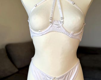 Öffnen Sie den Cupless-BH, Crotchles-Dessous, Cupless-Dessous, Open-Access-Höschen, Unterwäsche mit offenem Schritt, BH mit Straps.Valentinstag Geschenk