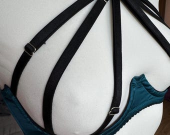 Open cupless bra, Crotchles lingerie, cupless lingerie,  open access pantities, Open crotched lingerie, bra with straps open nipple bra