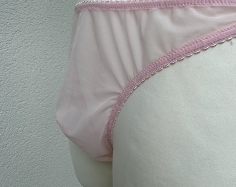 Lencería para hombre, tangas de encaje para hombre, bragas de encaje para él, ropa interior de encaje para hombre, bragas hechas a mano para hombre, atuendos especiales para ocasiones especiales para hombre.