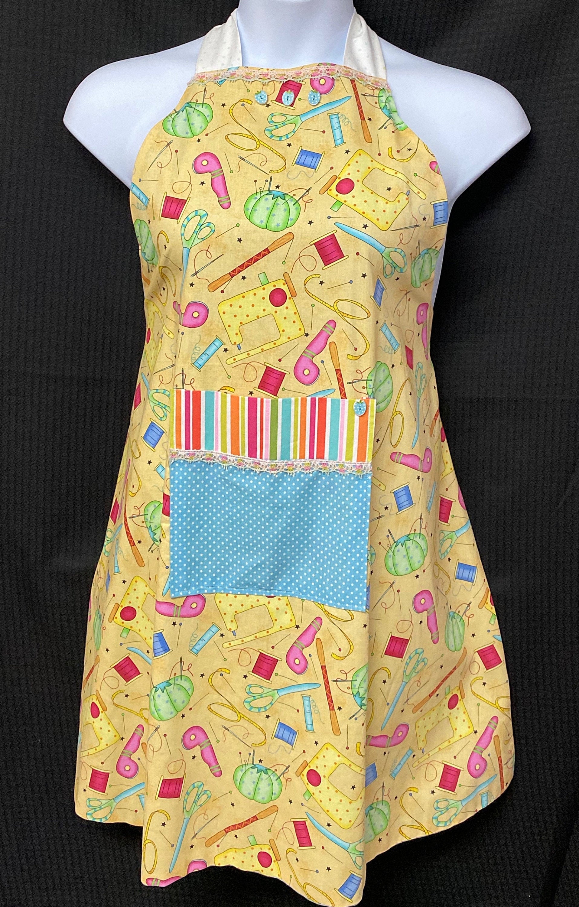 Sewing Apron, Reversible Women's Kitchen Apron With Sewing Notions and