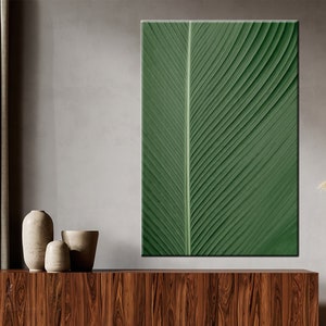 Green Leaf Canvas Print: Botanical Nature Wall Art