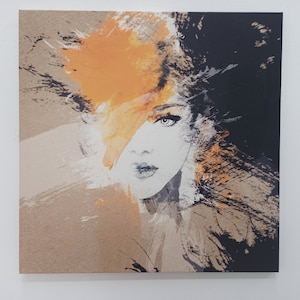 Abstract Woman Portrait Canvas Art: Modern Home Decor