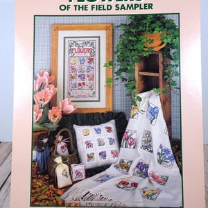 Kwiatowy/Krajobrazowy - Kwiaty polne Sampler, DDL-4 - Ulotka ze wzorem do haftu krzyżykowego Debra Designs