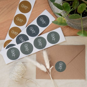 Aufkleber rund aus Recyclingpapier in drei Farben | für Geschenke, Briefe, Small Business Owner | Blumen Illustration | grün, blau, senfgelb