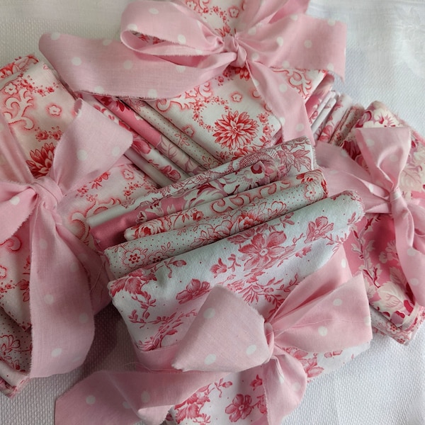 Vintage French Fabric Bundle, 5 Cotton Fabric Remnants Vintage Florals Pink