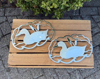 Vintage Wm Rogers Silver Plate Trivet, Duck Design Table Trivet, Collectible Mid Century Kitchenware, Metal Dining Room Decor
