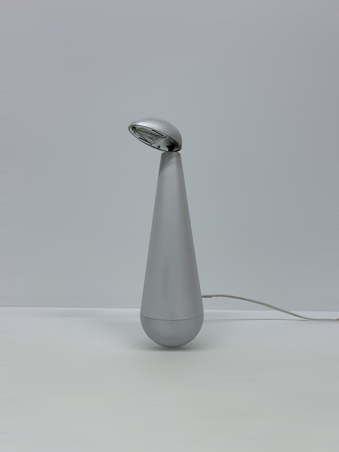Vintage Postmodern Penguin Desk Lamp, Massive Dutch Design, 90s Retro Light, foto 2 di 5