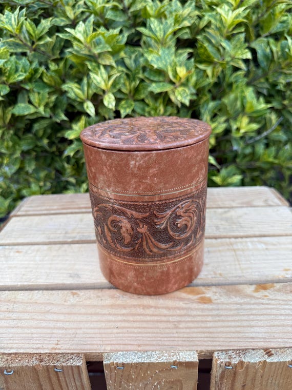 Vintage Leather Cigar Jar, Embossed Tobacco Canister, Brown Storage Container, Decorative Lid Box, Rustic Smoking Lounge Display Decor