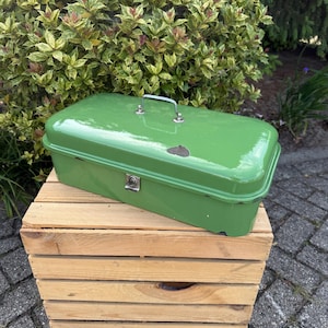 Vintage Enamel Bread Box With Patina, Fresh Green Color Storage Container, Farmhouse Style Decor, Mid Century Kitchenware, Interior Gift