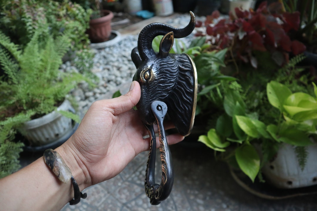 Vintage Brass Billy Goat Door Knocker – Large Antique Farmhouse Decor