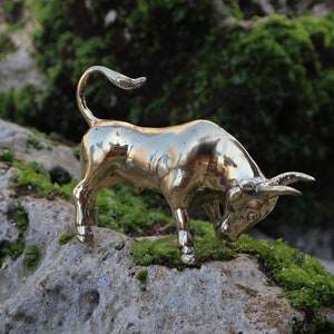 Vintage Solid Brass Bull Statue - Antique Gold Buffalo Figurine for Table Decor and Gift