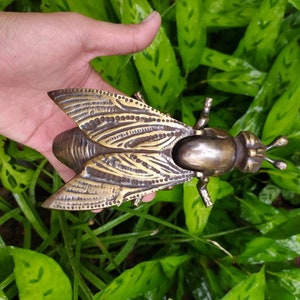 Vintage Tobacciana Ashtray brass smoke decor fly insect wasp Hollywood regency Gift for smoker Trinket box flip top Metal House fly ashtray