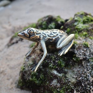 Vintage Brass Frog Statue - Antique Gold Frog Brass Figurine for Table Decor and Gift