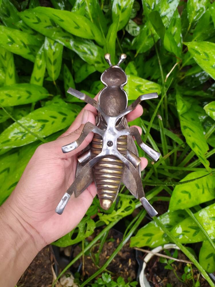ヴィンテージ タバコ 灰皿 真鍮 煙 装飾 フライ 昆虫 スズメバチ
