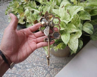 Vintage Solid Brass Beehive Hook - Brass Bee on Hive Hooks - Honeycomb Hook Wall Decor - Cloth keys Hat Towl Hook