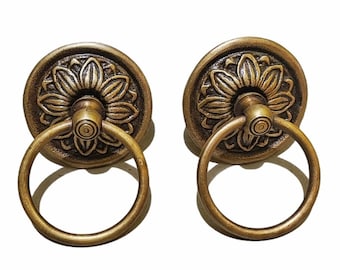 Pomos de puerta vintage de latón macizo - Tiradores de anilla florales de 5,8 cm (par)