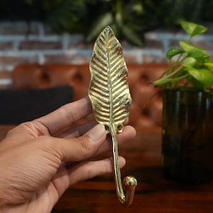 Vintage Brass Leaf Hook: Antique Wall Hanging