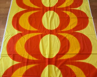 ヴィンテージマリメッコ カイヴォ生地テーブルクロス：赤の幾何学模様