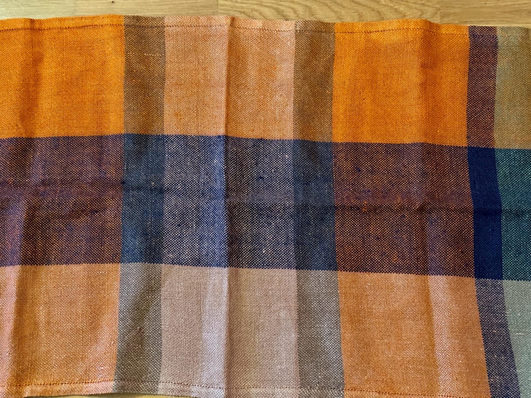 Helmi Vuorelma Linen Tablerunner Etsy helmi-vuorelma-linen-tablerunner-etsy