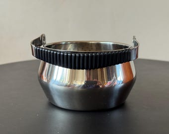 Nilsjohan ice cube container made in Sweden