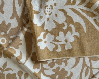 Tampella Sinikka Hautaniemi tablecloth " Kaunokki”