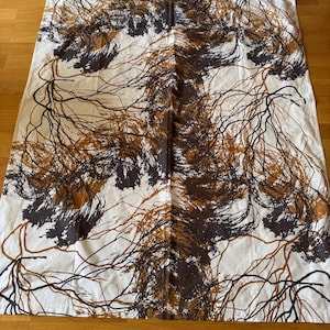 Marimekko Maija Isola &quot;Humiseva&quot; vintage tablecloth