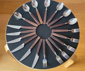Cuillère En Bois Fiskars Folken à Rainures - Bois D'érable Certifié FSC, Longueur 29 Cm, Idéale Pour Les Poêles Antiadhésives