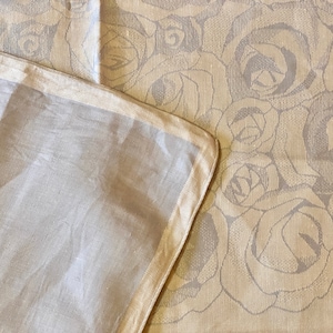 Tampella Dora Jung tablecloth &quot; Sataruusua&quot;