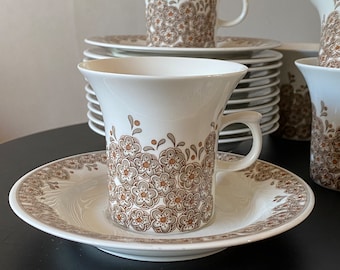 Two Veronica coffee cups and saucers by Inkeri Leivo Arabia Finland