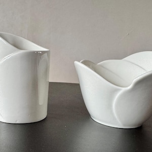 Tuuli suger bowl and creamer by Heljä Liukko-Sundström Arabia Finland