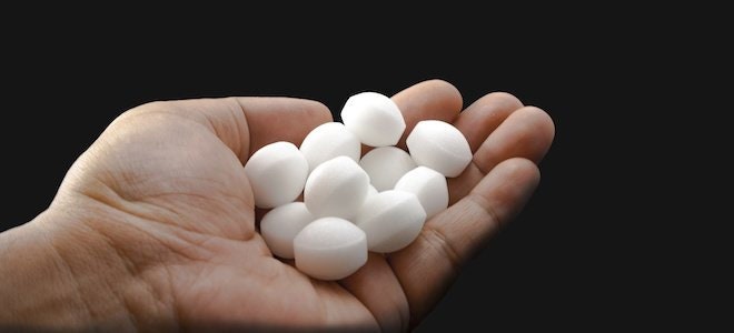 can naphthalene balls keep rats away