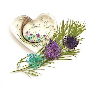 PERSONALIZABLE FRAME, HANDKERCHIEF, Home dried flowers, Table decor, Heart shape, Souvenir, Commemorative frame, Christmas gift