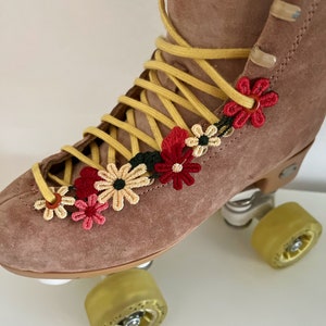 Flowers Lace Chain Roller Skate Accessories - Sold in Singles - Eyelet Shoe Laces