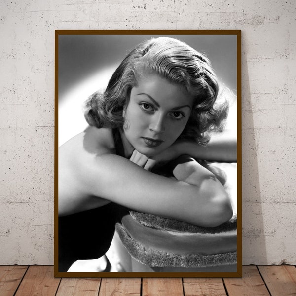 Lana Turner vintage photograph - retro wall art - Lana Turner photo print - Old Hollywood posters - Housewarming gift ideas