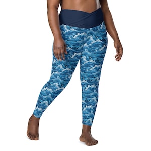 Dolphins Fish Printed High-Waist Crossover Leggings, All Over Print Nautical Ocean Leggings, Plus Size Exercise Workout Leggings with Pocket