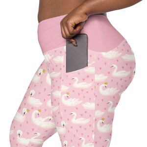 Pastel Swans Birds Printed High-Waist Leggings, All Over Print Unique Exercise Yoga Leggings, Comfy Colorful Plus Size Leggings with Pockets