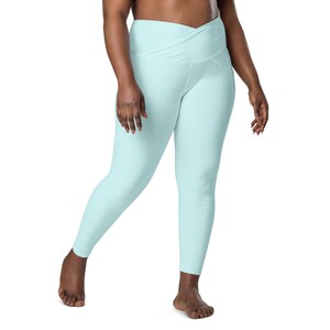 Light Blue Leggings, Plain Pastel Blue Plus Size High Waist Crossover Leggings with Pocket, Soft Stretch Yoga Workout Pants, Fitness Pants