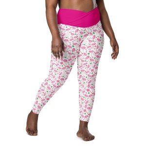 Pink Flamingos Printed High-Waist Crossover Leggings, All Over Print Colorful Bird Leggings, Plus Size Exercise Workout Leggings with Pocket