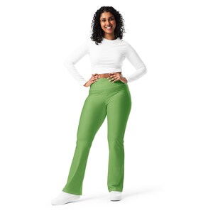 Solid Plain Green Printed Flare Legging Pants for Women, All Over Print Comfy Cozy High Waist Leggings, Plus Size Gym Yoga Workout Leggings