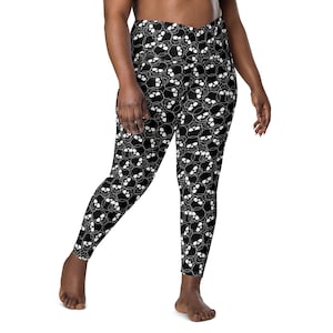 Skulls Print Halloween Leggings, Yoga Pants, Cute Black Printed Leggings, Gym Fitness Leggings, Plus Size Leggings, Soft Stretchy Leggings