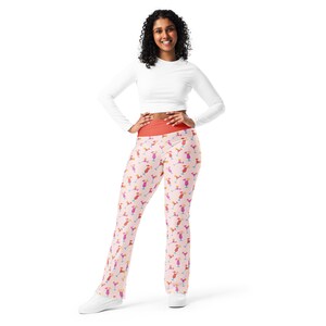 Cocktail Martinis Printed Flared Legging Pants for Women, All Over Print Cozy Leggings, Colorful High-Waist Plus Size Soft Comfy Yoga Pants