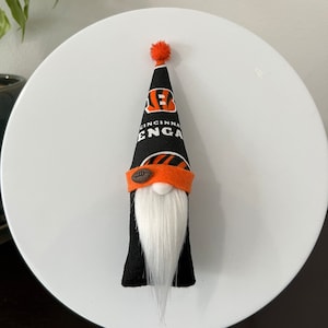 Cincinnati Bengals Gnome Magnet or Ornament