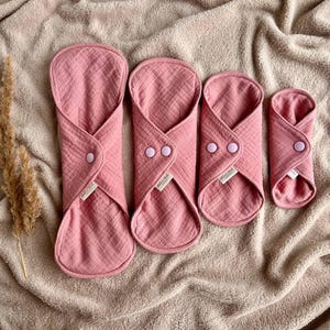 Organic muslin Cloth Pad set, STARTER PACK, Reusable Leakproof Menstrual Sanitary Napkins, Incontinence pads, Zero waste women gift