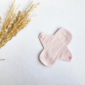 Dünne Slipeinlage Set, Bio Baumwolle Stoffpads für den JEDEN TAG, Weiche und bequeme kleine Slipeinlage 16 cm, ZERO WASTE Geschenk für Frauen Light pink