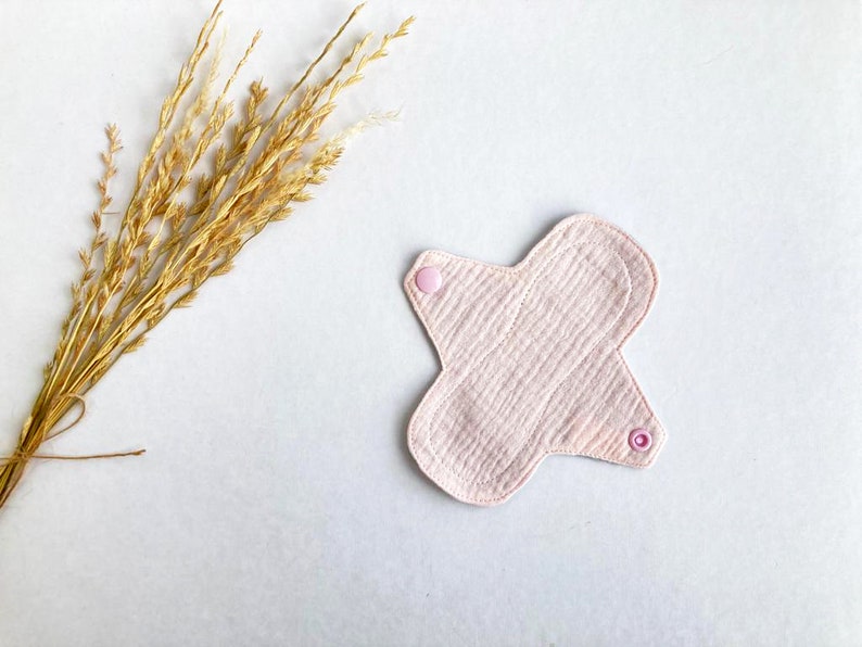 Dünne Slipeinlage Set, Bio Baumwolle Stoffpads für den JEDEN TAG, Weiche und bequeme kleine Slipeinlage 16 cm, ZERO WASTE Geschenk für Frauen Light pink