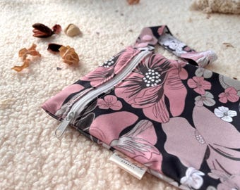 Wet Bag for Cloth Pads, Nursing pads or Baby diaper wet bag, Menstrual Cup bag, Wet Bag kids, ZERO WASTE, dry bag small