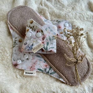 Organic BAMBOO Period pads, Reusable Menstruating cloth pads, Soft to skin cloth pads - 6 sizes available, Zero waste gift