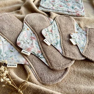 4 Pack Organic Cloth Pads, STARTER set, Reusable leakproof Menstrual Sanitary Heavy Napkins, Purple flowers, ZERO waste period