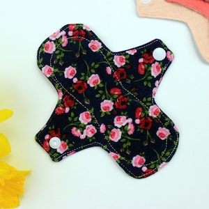 Reusable small cloth pad 6&quot;, Black panty liners, Organic cloth pads everyday usage, Washable sanitary napkins - Zero Waste