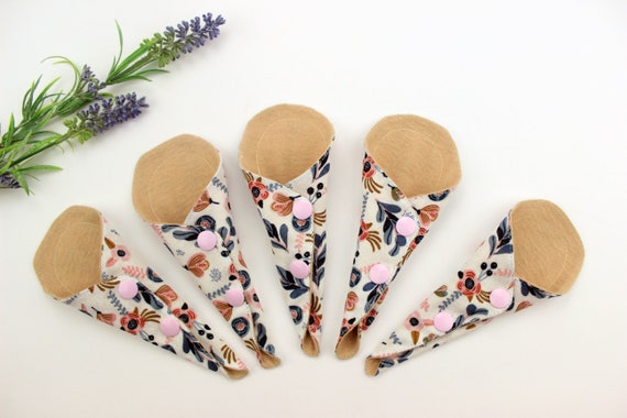 Reusble Thong panty liner set, Organic cotton cloth pads, Muslin breathable cloth pad everyday usage, Extra-thin, Tampon Cup Backup